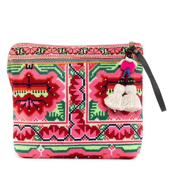 Famous! BNWT! Jade Tribe Hand Woven Clutch with Real Shells 🐚 from St. Barts!🏝 - Picture 3 of 4